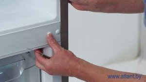 Перевесить дверь холодильника ATLANT 44 серии с дисплеем. Как перенавесить дверь холодильника.mp4