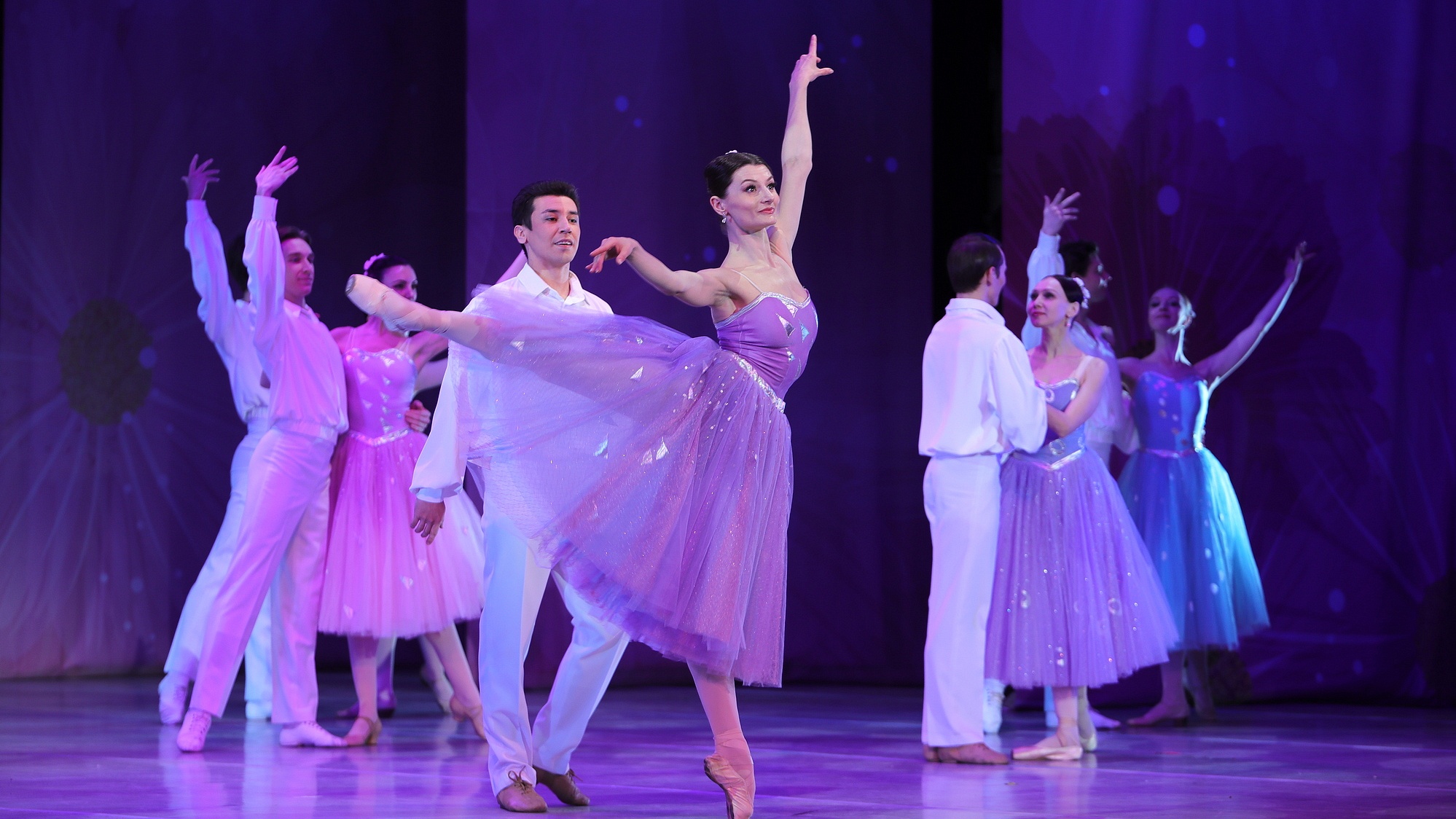 Торжественный прием, посвященный Международному женскому дню 7.03.2024 смотреть онлайн