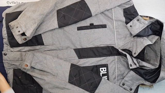 05683 Folded Heavy Anoraks ( Теплые куртки м/ж )№14 21,85 кг 6,50€ за кг 28ед смотреть онлайн