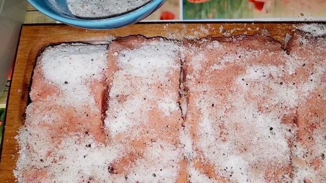ЗАСОЛКА КРАСНОЙ РЫБЫ ЛЮБИМЫЙ ДЕЛИКАТЕС??? смотреть онлайн