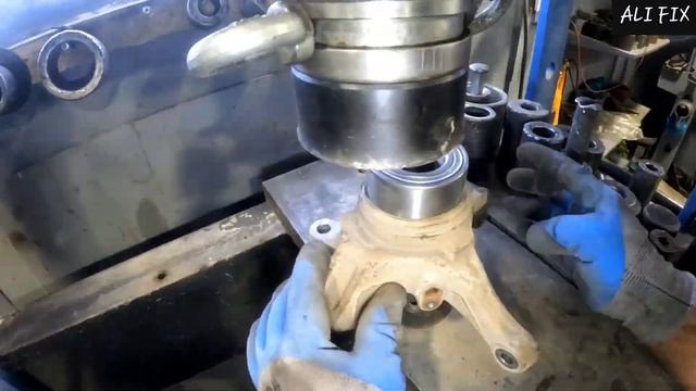 Wheel Bearing Replacement ... Nissan Sunny 2020 ... #sunny 2012-2020 #suspensionsystem #nissan