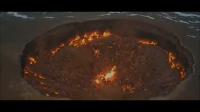 Беспилотник с камерой заглянул в дыру в Земле, которая горит уже 48 лет.