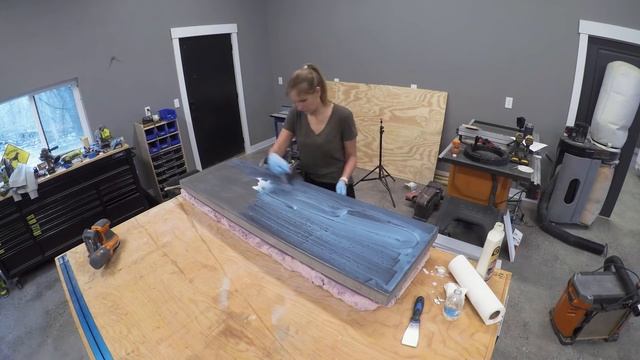 4x4 Console Table with Concrete Top смотреть онлайн