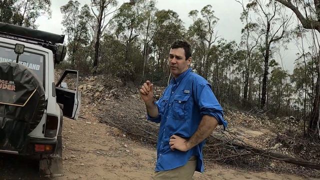 Kroombit Tops Razorback trail in a GQ Nissan Patrol after heavy rains смотреть онлайн