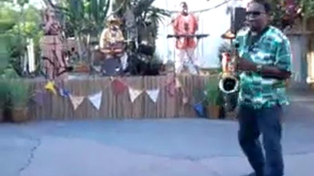 Sax attack in Orlando 2012 смотреть онлайн