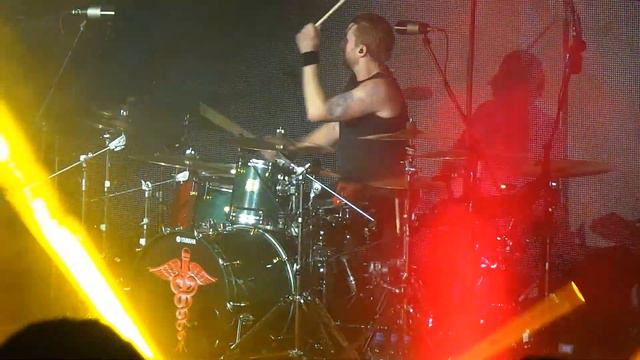 Three Days Grace - Drum Solo (MILO Concert Hall) смотреть онлайн
