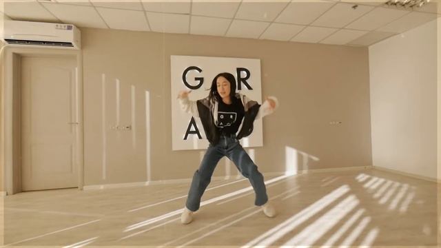 Феодосия. Танцевальная студия GRAD | Big Sean feat. Post Malone-Wolves смотреть онлайн