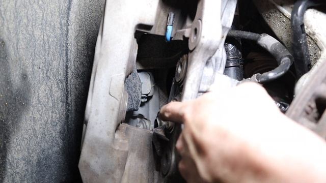 Mercedes C300 W205 Sport Brakes Replacement смотреть онлайн