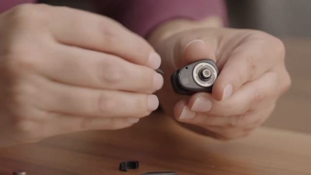 Unboxing The Cochlear™ Baha® 6 Max Sound Processor Kit смотреть онлайн