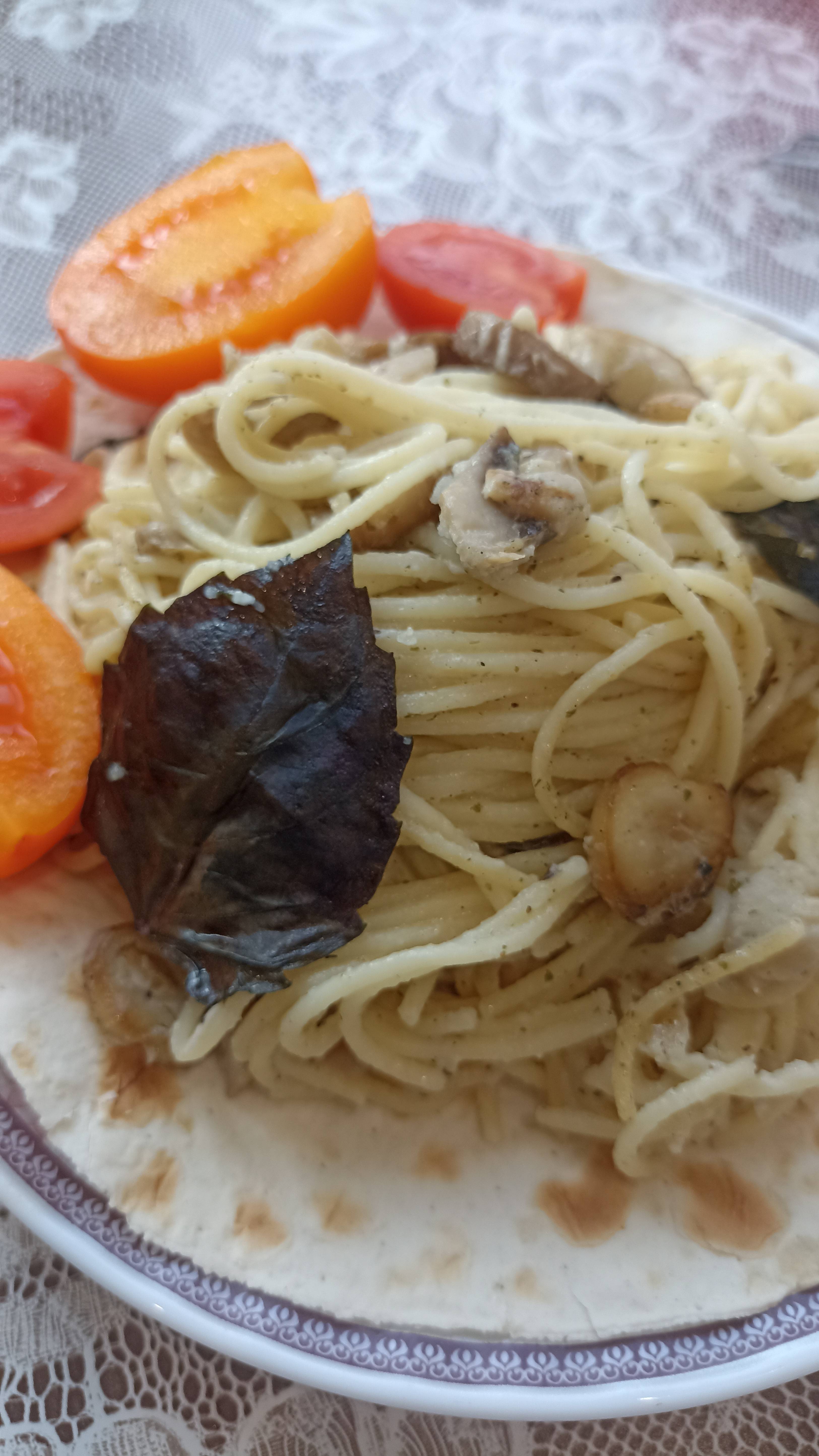 ГРИБНЫЕ  СПАГЕТТИ #short #short #like #топ #еда #вкусно #паста #грибнойсоус #кухня #грибы #кулинария