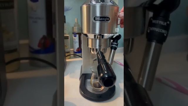Latte with Delonghi ec685 , Joe Frex portafilter , Konchero grinder and Gloria Jeans coffee смотреть онлайн