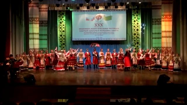 24 Образцовый песенно-танцевальный ансамбль «Казачата»- 1.«Чого ты, калына», 2«Брыньковский козачок смотреть онлайн