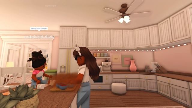 We Moved To OUR NEW HOUSE! *UNPACKING & SEEING OUR OLD HOUSE* Roblox Bloxburg Roleplay смотреть онлайн