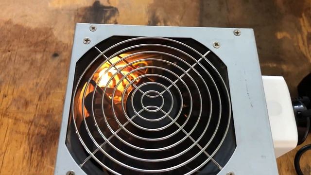 Очень простое зарядное для автомобильного аккумулятора из блока питания компьютера+ DC адаптер! смотреть онлайн