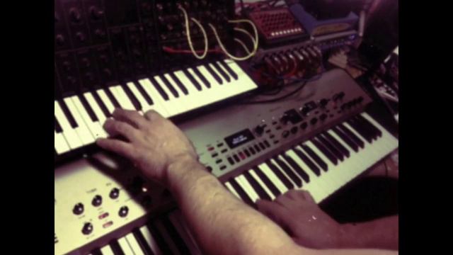 Funky Bass Line! KING KORG + MS20 MINI + MONOTRIBE + MFB-522 смотреть онлайн