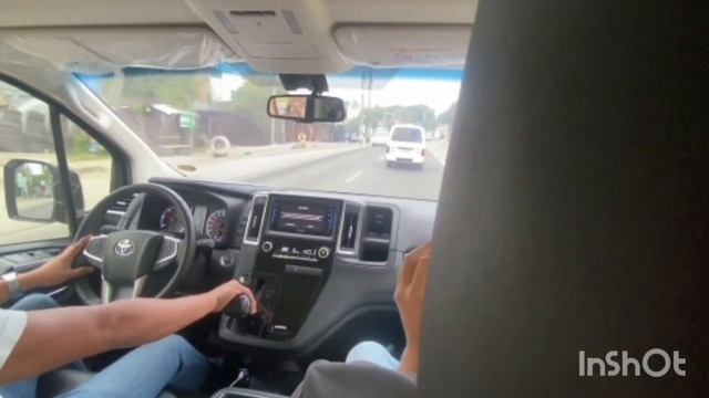 Toyota Hiace Super Grandia from SLEX stopover to Tagaytay Highlands during Alert 1 || Sir KF review смотреть онлайн