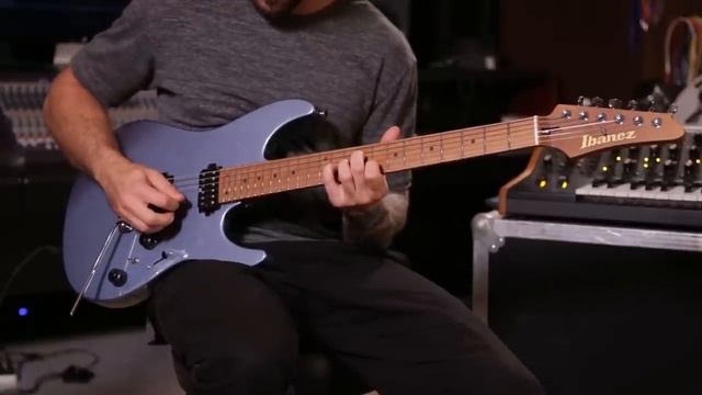 Video Manual: Aqueduct Vibrato | EarthQuaker Devices смотреть онлайн