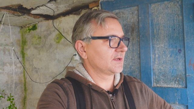 Первая сочная клубника к 8 марта. Зимняя тепличка для клубники в погребе. Пробуем на вкус клубнику. смотреть онлайн