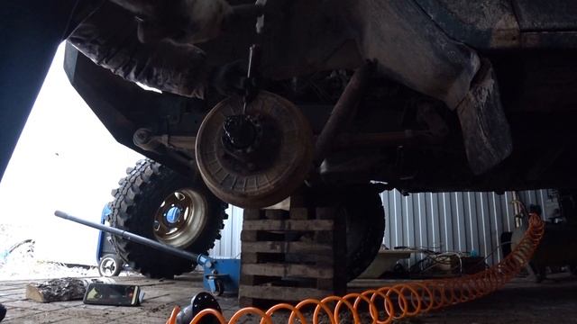 Заклинила левая сторона военного моста. Ремонт военного переднего моста на Уаз 469.Часть 1. смотреть онлайн