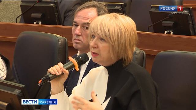 В карельском парламенте прошли публичные слушания смотреть онлайн
