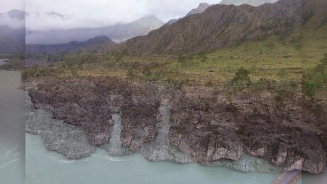 Виды на реку Катунь с Ороктойского моста. Views of the Katun River from the Oroktoy Bridge. смотреть онлайн