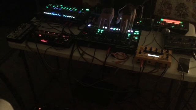 Some sloppy, late night, DAWless noodling with the temporary bedside setup. смотреть онлайн