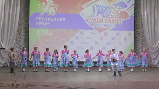 Хореографический ансамбль Овация,средняя группа,русский танец - Матаня смотреть онлайн