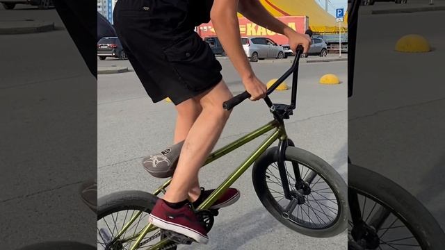 Vlenti ?? #bmx #bike #tricks #трюки #бмх #бмхтрюки
