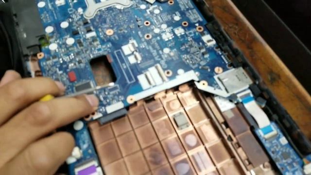 COMO QUITAR BLOQUEOS DE BIOS DE LENOVO HP Y DELL смотреть онлайн