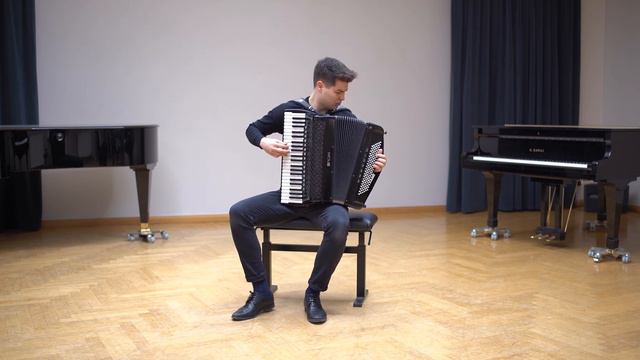 Domenico Scarlatti: Sonata C-Major K513 (played by Marius Staible) #accordion смотреть онлайн