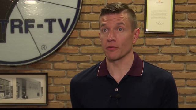 Leaders strongly disagree on future of greyhound racing смотреть онлайн