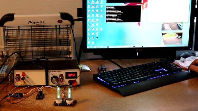 Magic Eye Tube 3: CPU and Network Visualizer смотреть онлайн