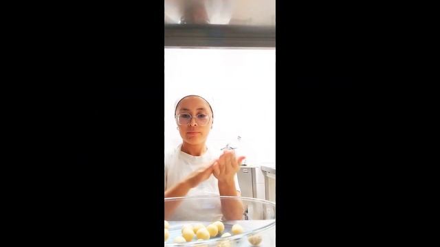 Как приготовить хрустящие орешки с вареной сгущенкой: полезные советы и секреты! смотреть онлайн