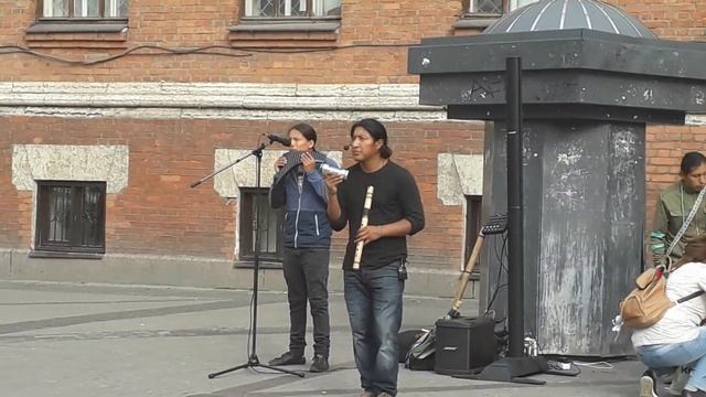 #Перуанцы играют в Питере #Лето #Весна смотреть онлайн