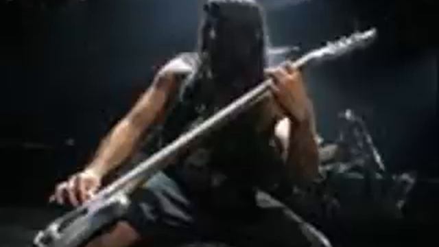 Metallica - Bass Solo Robert Trujillo live смотреть онлайн