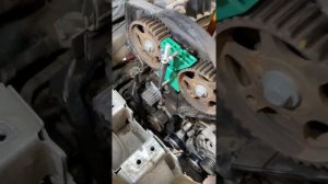 Замена ГРМ и помпы Пежо 307