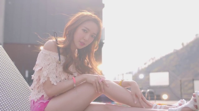 [MV] (D.Holic) - (Chewy) смотреть онлайн