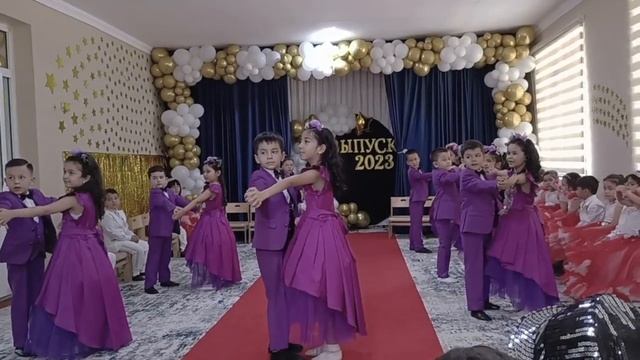 Красивый вальс "Мечтатели" смотреть онлайн