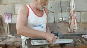 Самодельный фрезерный станок по дереву с насадными фрезами ч.1.mp4