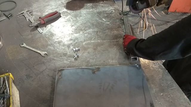 DIY Отрезной станок из болгарки своими руками смотреть онлайн