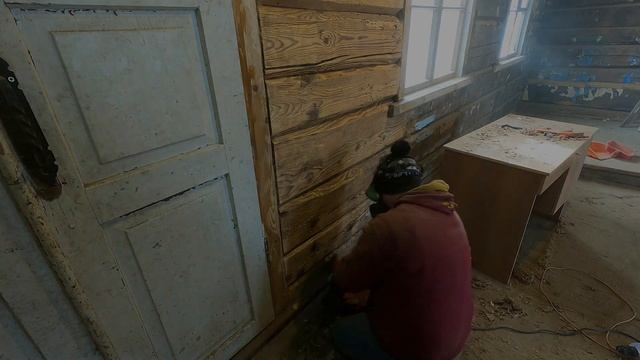 В столетнем доме чищу копоть и пыль. Очистка стен. #хочувдеревню смотреть онлайн