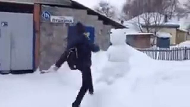 MDM Show-Снеговик-Прикол 1