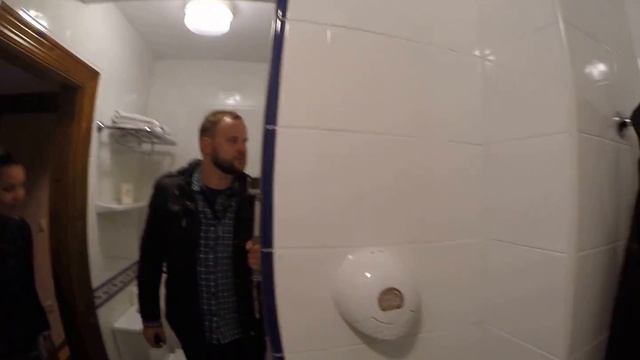 Cangas de Onís: Puente Romano: Our Room #208 | Кангас-де-Онис: Наш номер в Пуэнте Романо смотреть онлайн