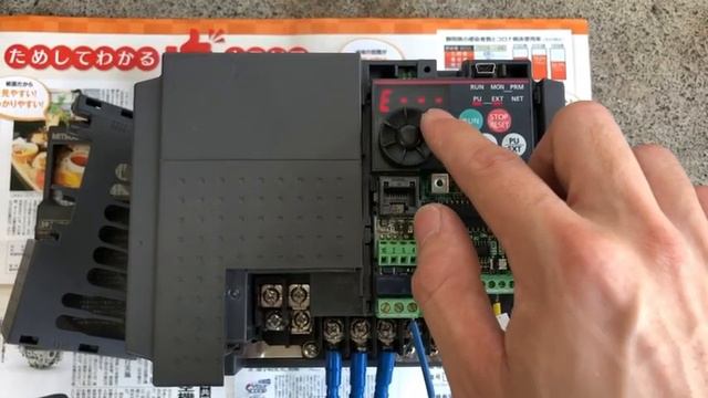 20211021三菱電機 MITSUBISHI インバータ FR-E720-3.7K E700 3相 200V AC200-240V 汎用インバータ смотреть онлайн