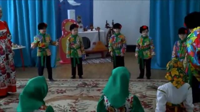 "ИГРА С ПЛАТОЧКОМ" - русская народная игра смотреть онлайн