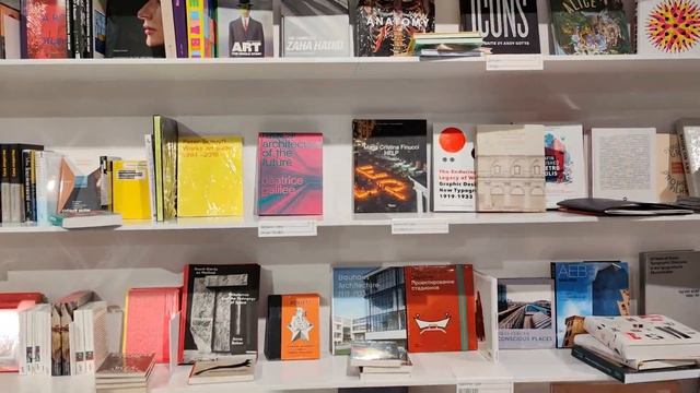 Обзорная экскурсия по Дому Культуры ГЭС-2 в центре Москвы смотреть онлайн