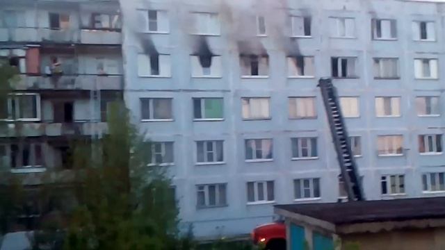 Пожар на улице Строителей в доме №18-А смотреть онлайн