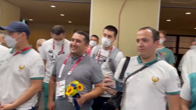 Olimpiyachilarimiz Davlat Bobonovni qutlashdi смотреть онлайн