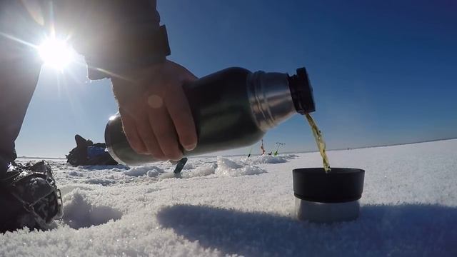 Ловля Корюшки | Южная дамба смотреть онлайн