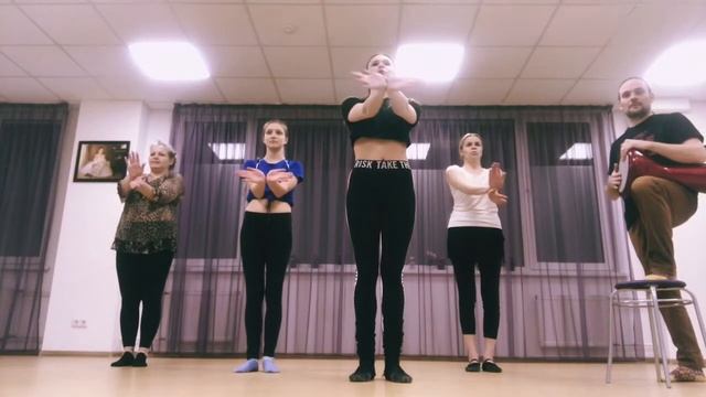 Танец живота.Школа танцев "Антре". Разминка для рук смотреть онлайн